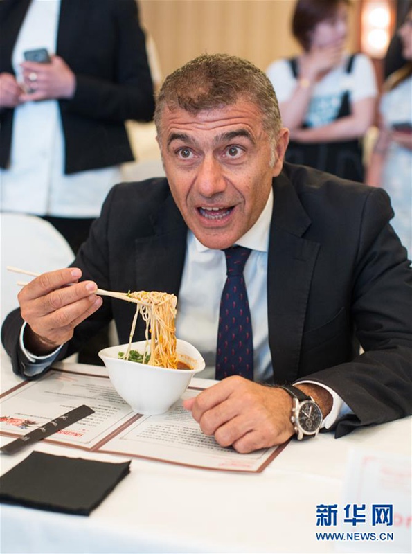 Chinesische Lamian-Nudeln treffen auf italienische Pasta