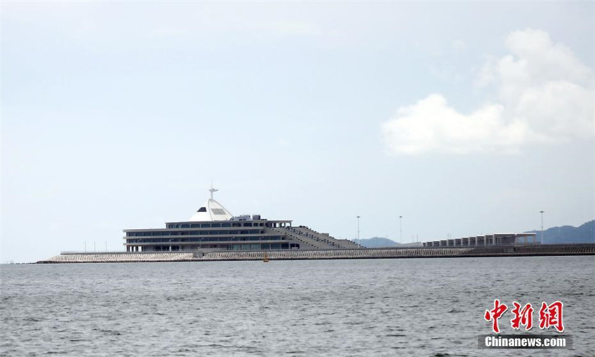 Die Hongkong-Zhuhai-Macao-Brücke wird bald für Verkehr freigegeben