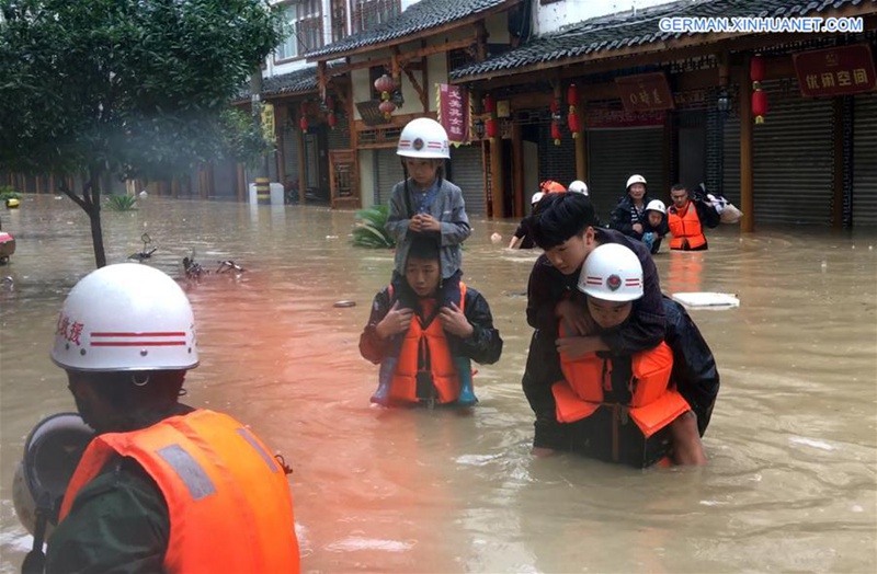 Evakuierung der Anwohner im von Regenf?llen betroffenen Kreis Wenxian