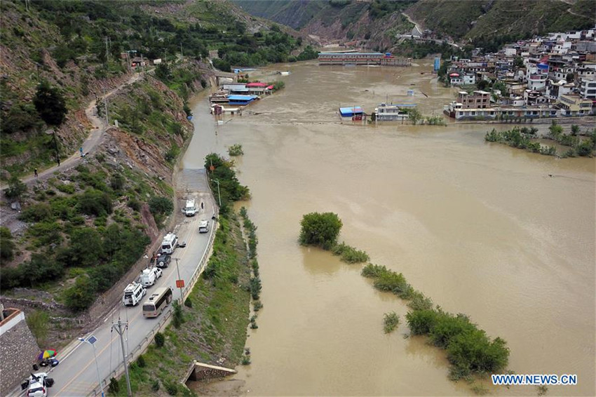 Rettungsarbeit nach dem Erdrutsch in Gansu l?uft an