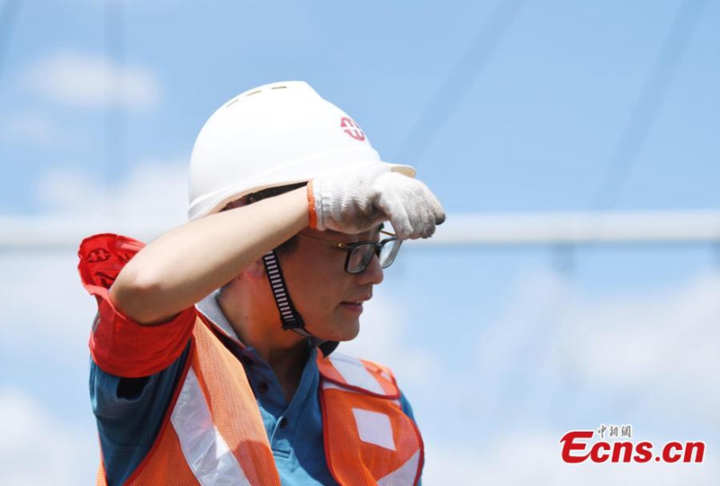 Techniker sorgen an Sommertagen für Sicherheit im Eisenbahnverkehr