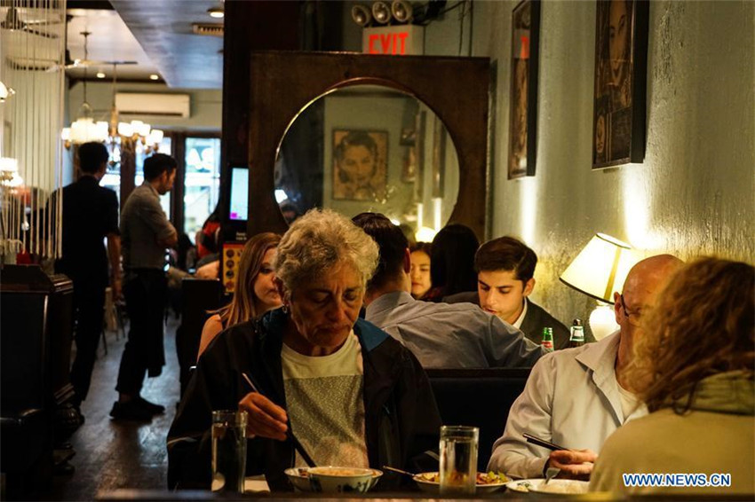 Restaurant mit einem Michelin-Stern: ?Cafe China“ in New York