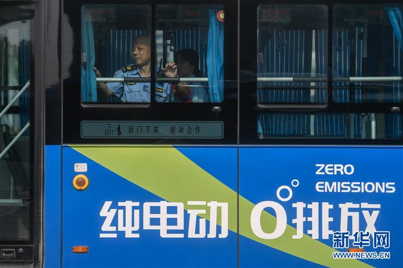 2000 Elektro-Busse nehmen Betrieb in Hangzhou auf