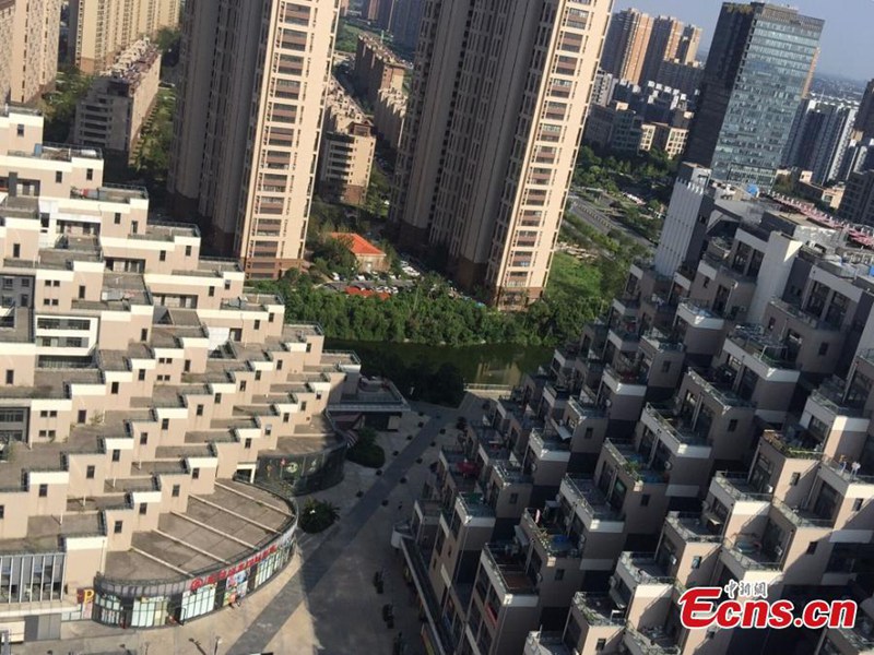 Pyramidenartige Geb?ude im Internet popul?r 