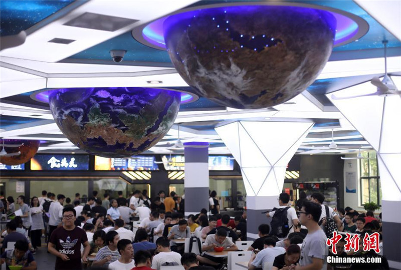 Weltall-Themenkantine in Nanjing