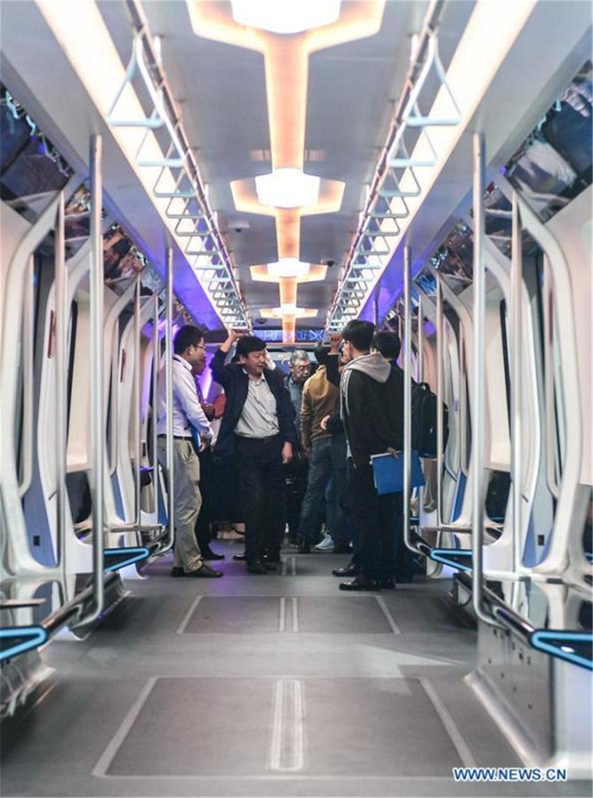 China entwickelt Kohlefaser-Stadtbahn