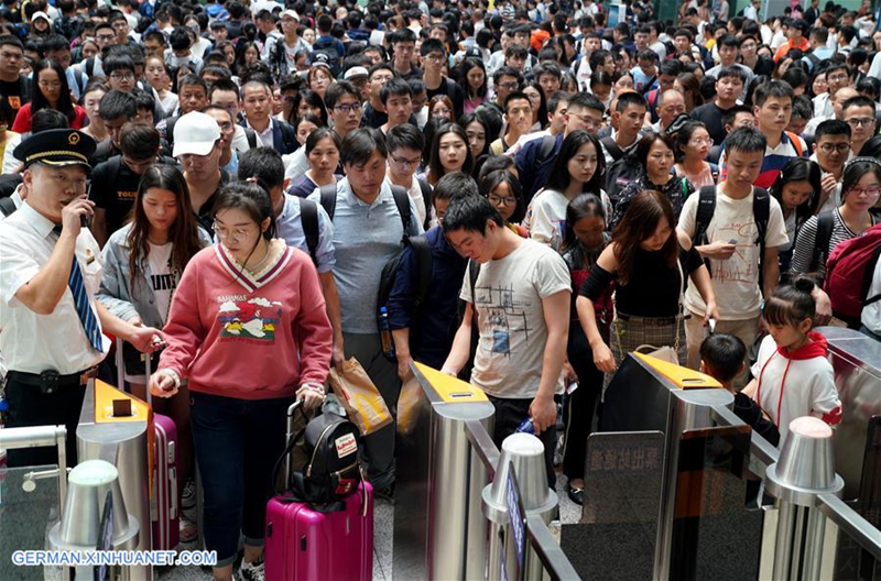 Chinas Ferien erleben einen H?hepunkt am Sonntag bei Rückreisen