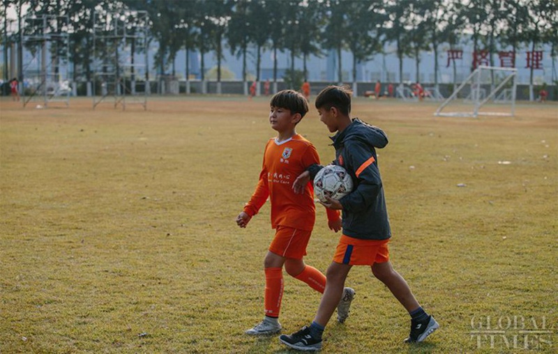 Ein Tag in der Shandong Luneng Fu?ballschule