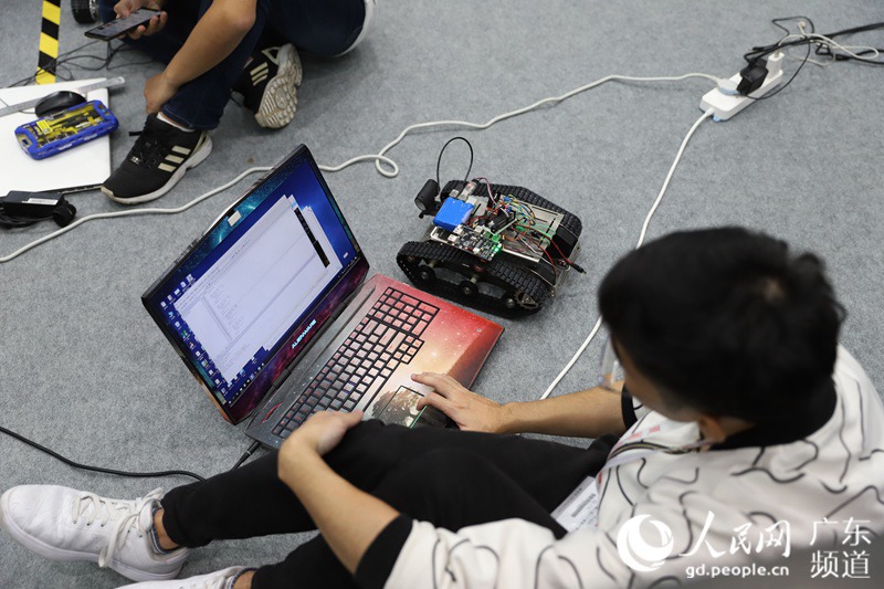 Chinas Nationaler Roboter-Wettbewerb in Guangdong er?ffnet