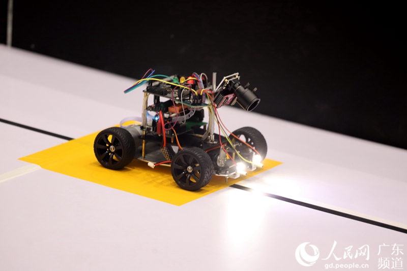 Chinas Nationaler Roboter-Wettbewerb in Guangdong er?ffnet