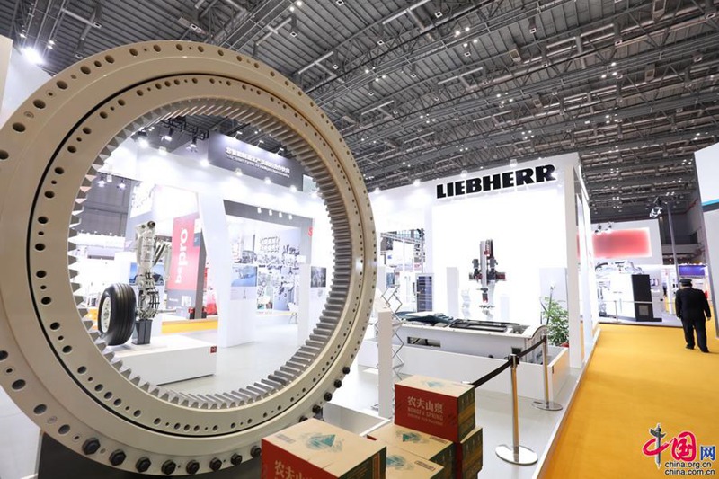 CIIE: Blick in die Hallen für intelligente High-End-Ausrüstung