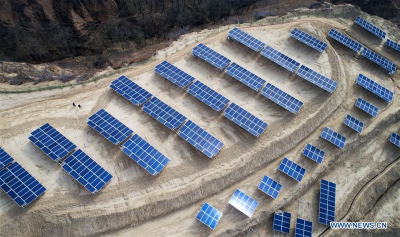 Chinesischer Bezirk Suide verwandelt ungenutztes Land in Photovoltaik-Kraftwerke