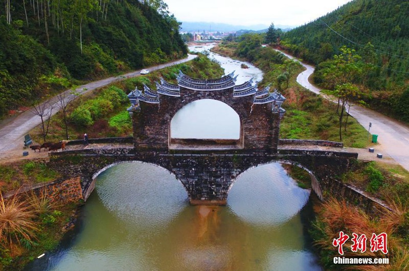 Seltene Steinbrücke in Jiangxi unter Denkmalschutz