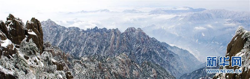 M?rchenhafter Gelber Berg nach dem Schnee