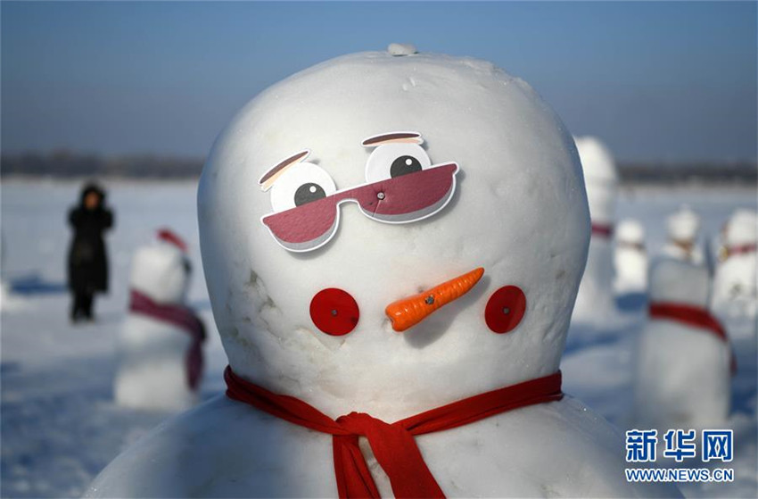 2019 Schneem?nner hei?en das Jahr 2019 willkommen