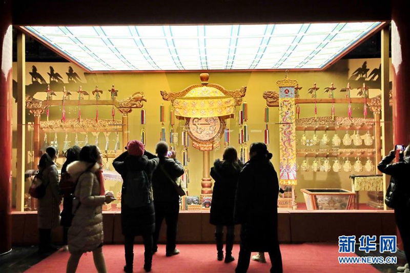 Chinesen k?nnen Frühlingsfest im Palastmuseum genie?en