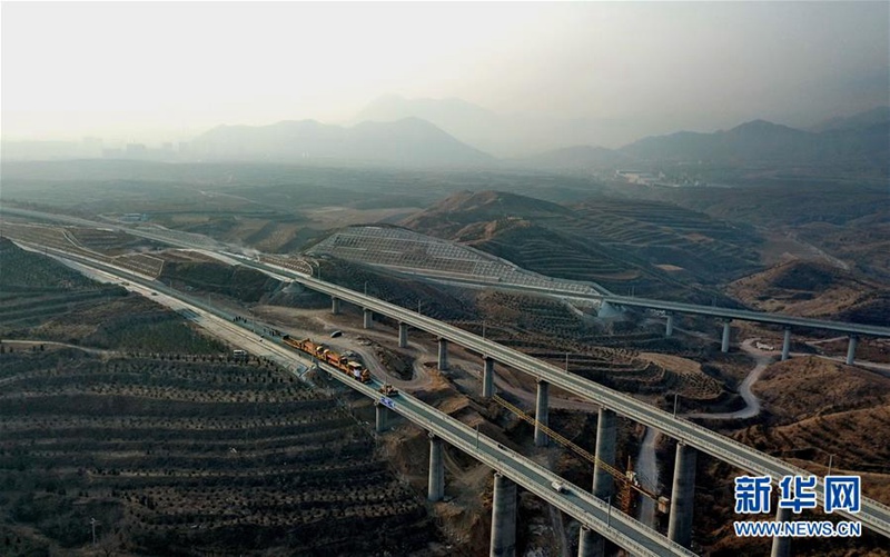 Schienen der Chongli-Eisenbahnstrecke werden gelegt