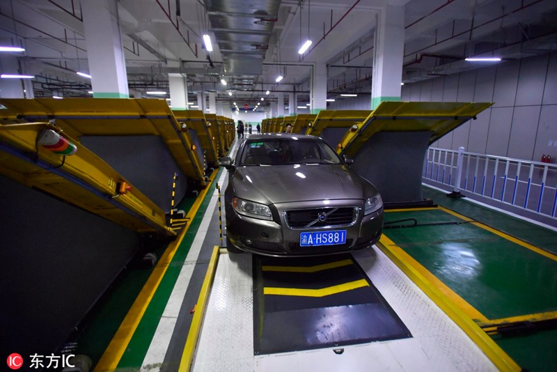Erstes Intelligentes Parkhaus in Chongqing in Betrieb genommen