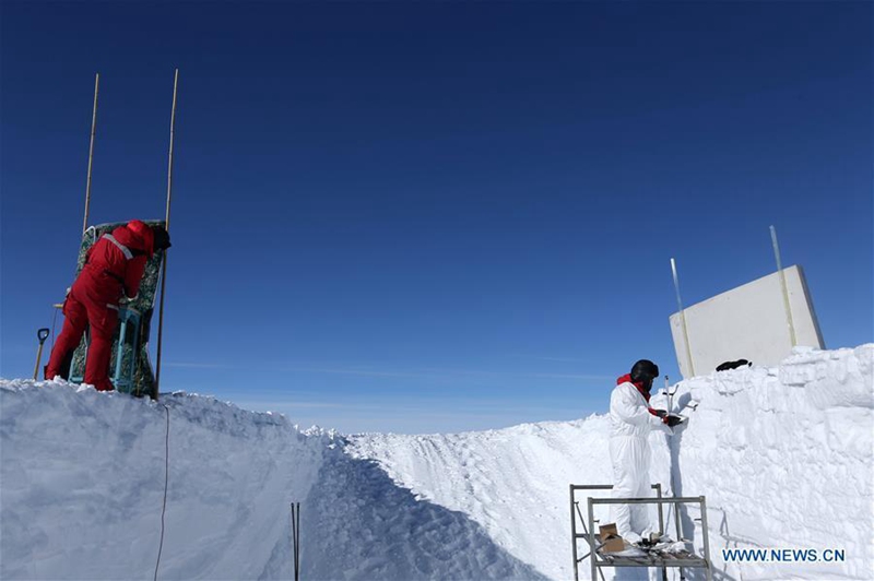 Chinas Expeditionsteam verl?sst Dome A