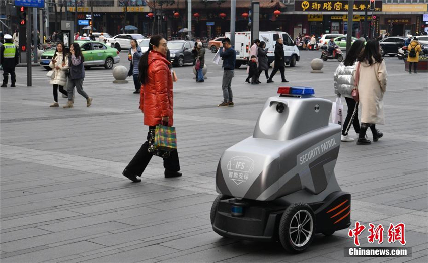 Intelligenter Sicherheitspatrouillenroboter in Chengdu