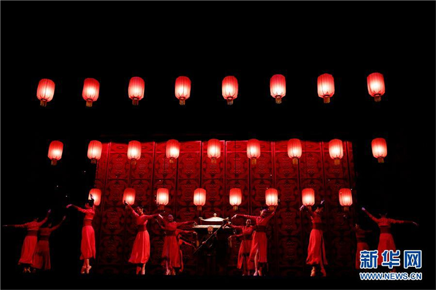 Chinesisches Tanztheater stie? im Kennedy Center auf gro?e Resonanz