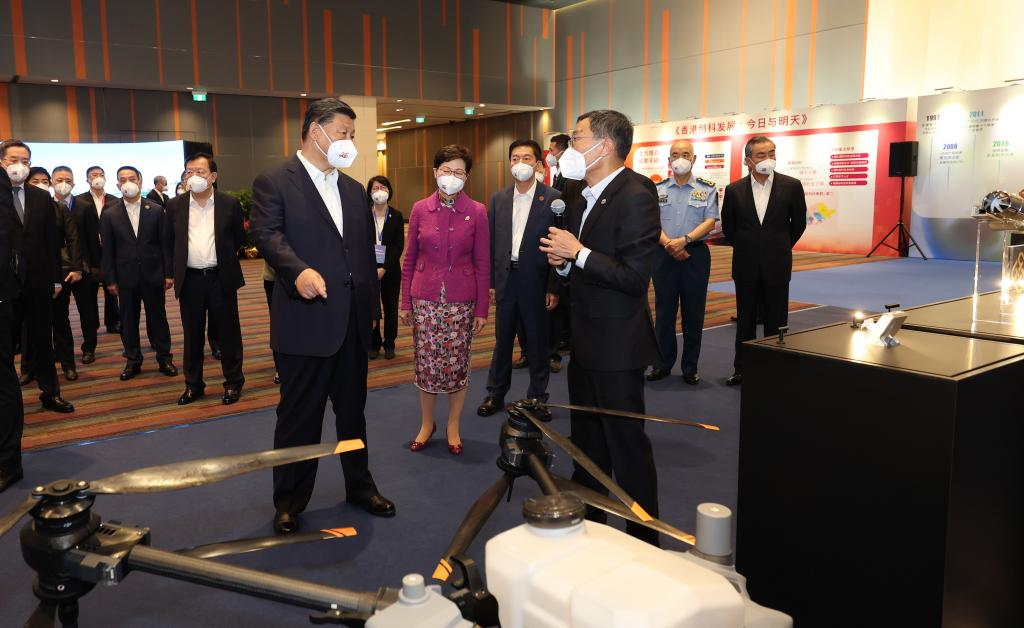 Xi Jinping inspiziert Hongkong Science Park