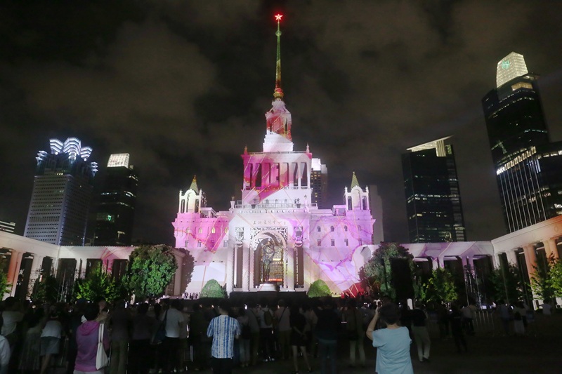 Internationale Lichtshow in Shanghai