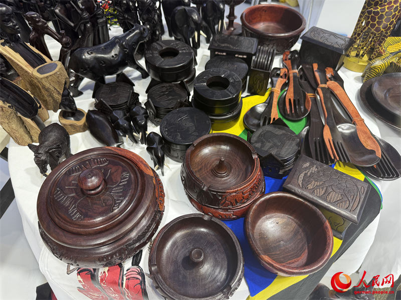 Ehreng?ste der 7. CIIE zeigen gro?es Interesse am chinesischen Markt