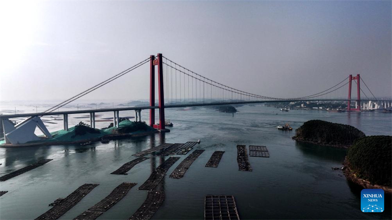 L?ngste Meeresbrücke in Guangxi für Verkehr freigegeben