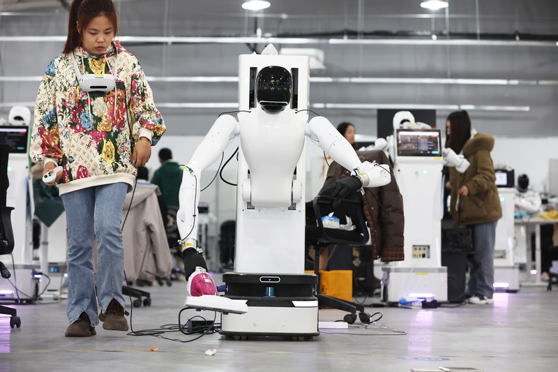 Shanghais erste Fabrik für humanoide Roboter beginnt mit Massenproduktion