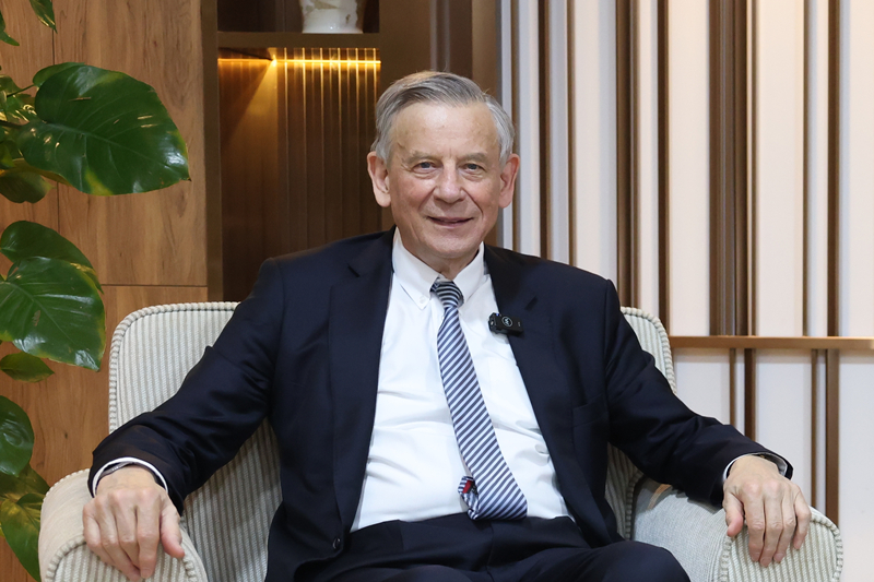 Hermann Simon, Begründer der Theorie der ?Hidden Champions“: ?Ohne China geht es nicht – du musst nach China gehen“