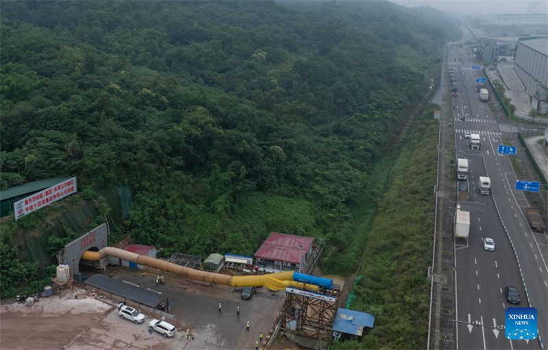 Tunneldurchbruch bei wichtigem Bahntunnel-Projekt in Südwestchina