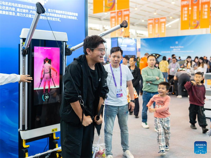 Hightech-Exponate auf der 9. China-Südasien-Expo in Kunming