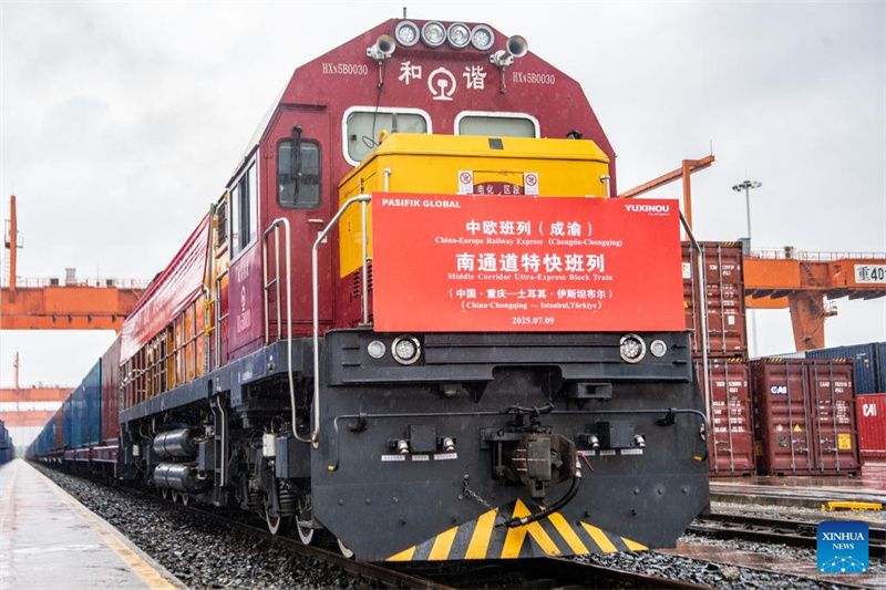 China-Europa-Expresszug (Chengdu–Chongqing) über mittlere Route nimmt planm??igen Betrieb auf