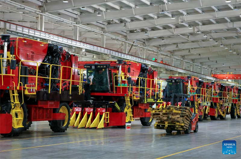 Werkstatt für Herstellung von Baumwollerntern in Xinjiang