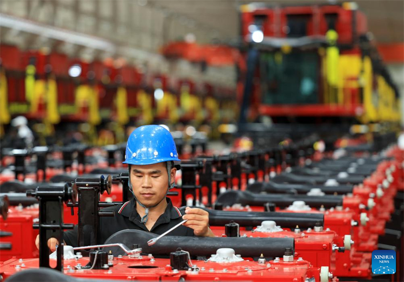 Werkstatt für Herstellung von Baumwollerntern in Xinjiang