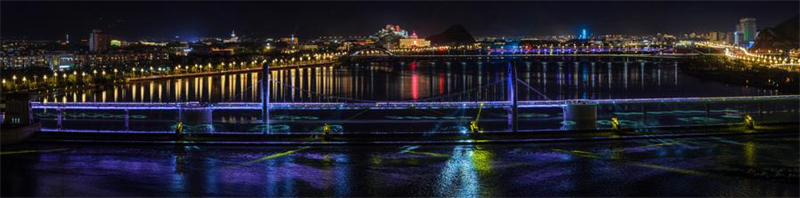 Brücken in Lhasa verk?rpern Entwicklung von Xizang