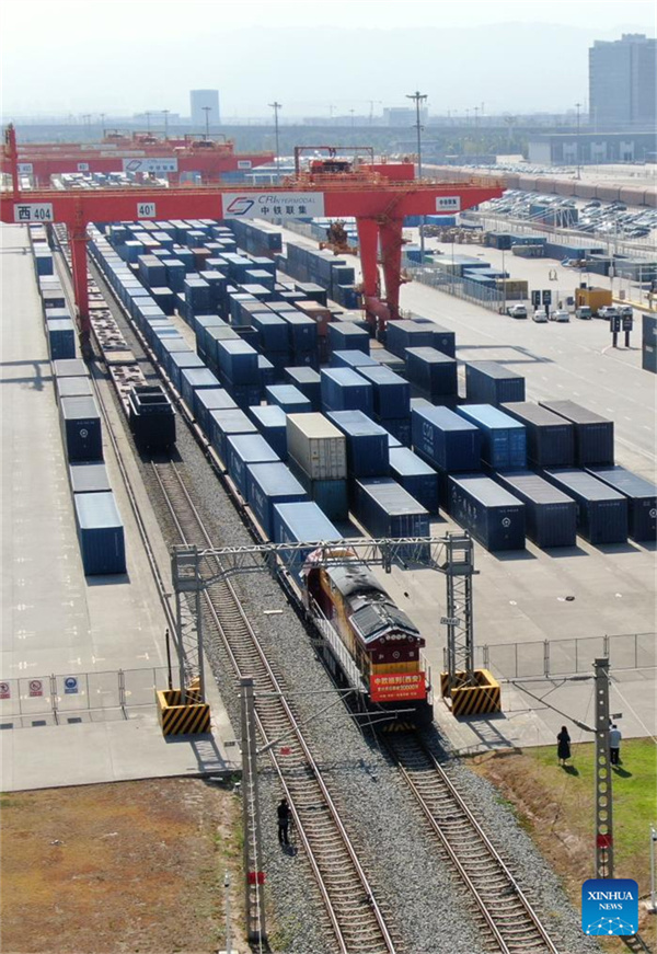 Die Gesamtzahl der Güterzüge zwischen China und Europa, die von Xi'an abfahren, übersteigt 30.000