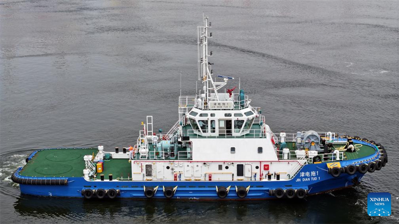 Vollelektrische Hafenschlepper gehen in Betrieb