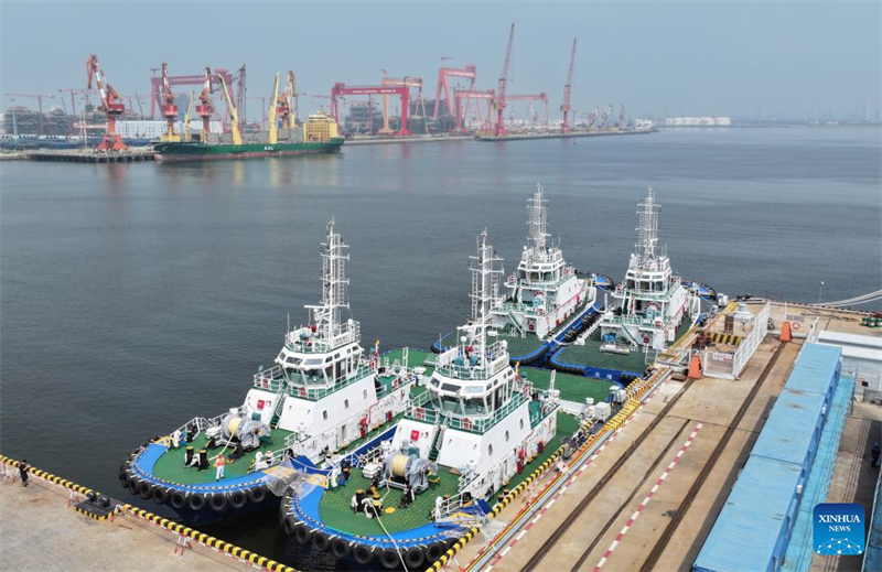 Vollelektrische Hafenschlepper gehen in Betrieb