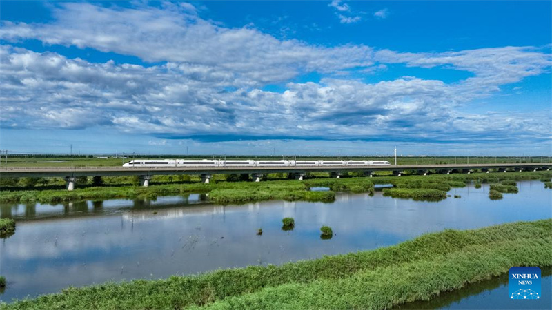 Chinas n?rdlichste Hochgeschwindigkeitsbahn feiert 10-j?hriges Jubil?um