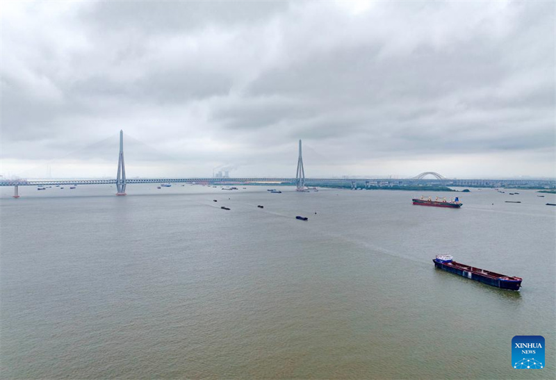 Changtai Jangtse-Brücke in Ostchina für den Verkehr freigegeben