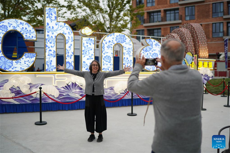 Deutsche Keramikkünstlerin l?sst sich in Chinas ?Porzellanhauptstadt“ inspirieren