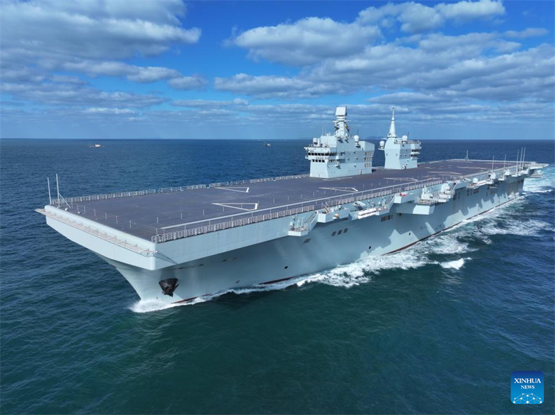 Chinas erstes amphibisches Angriffsschiff vom Typ 076, ?Sichuan“, schlie?t Jungfernfahrt erfolgreich ab