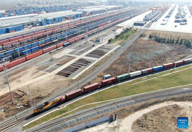 China-Europa-Güterzug wandelt Xi'an in einen modernen internationalen Handels- und Logistikstandort um