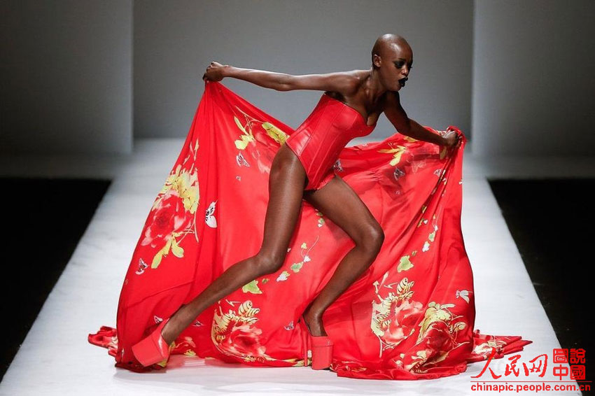 Laufsteg-Pannen: Wenn Models auf dem Catwalk stürzen